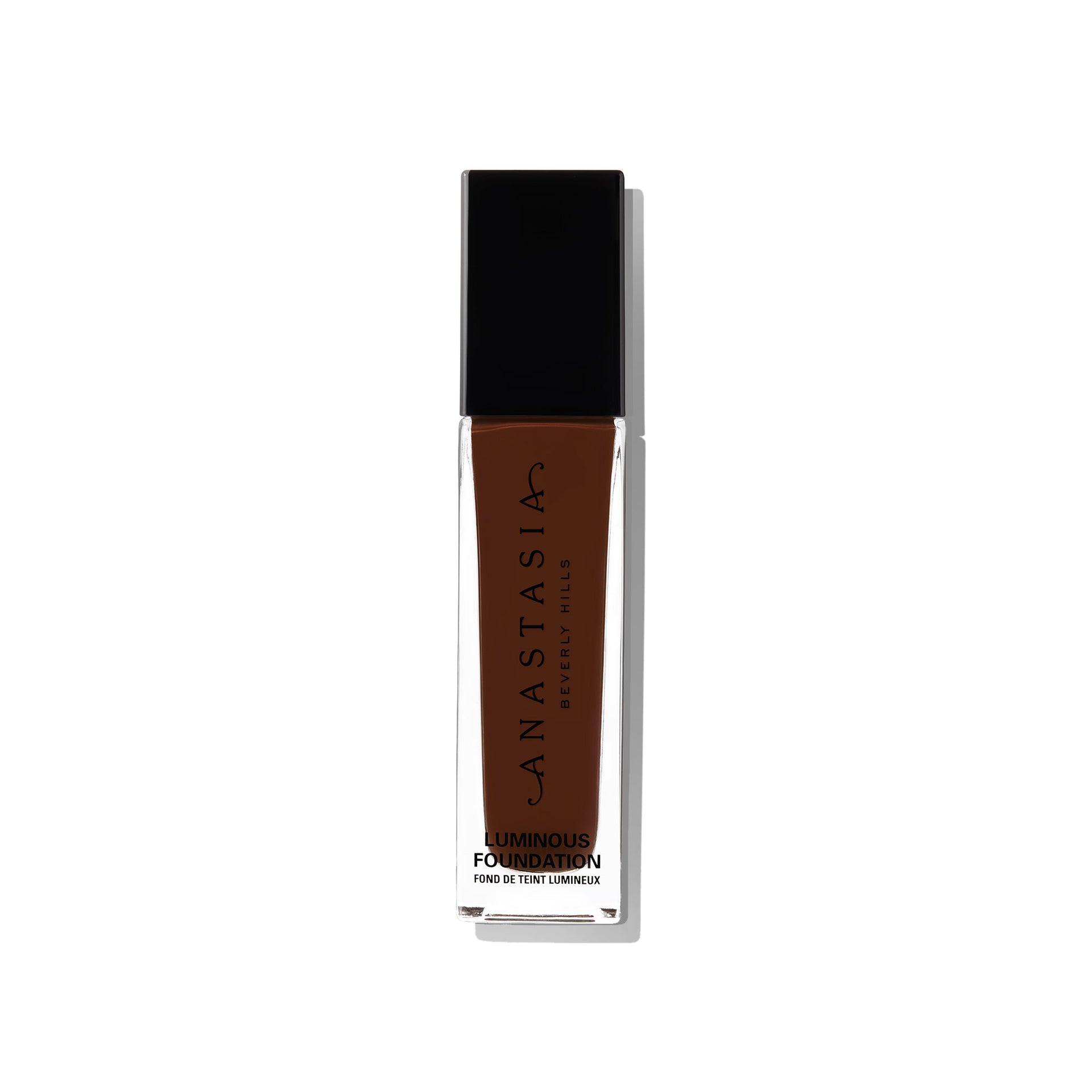 570N | Closed Luminous Foundation - 570N
