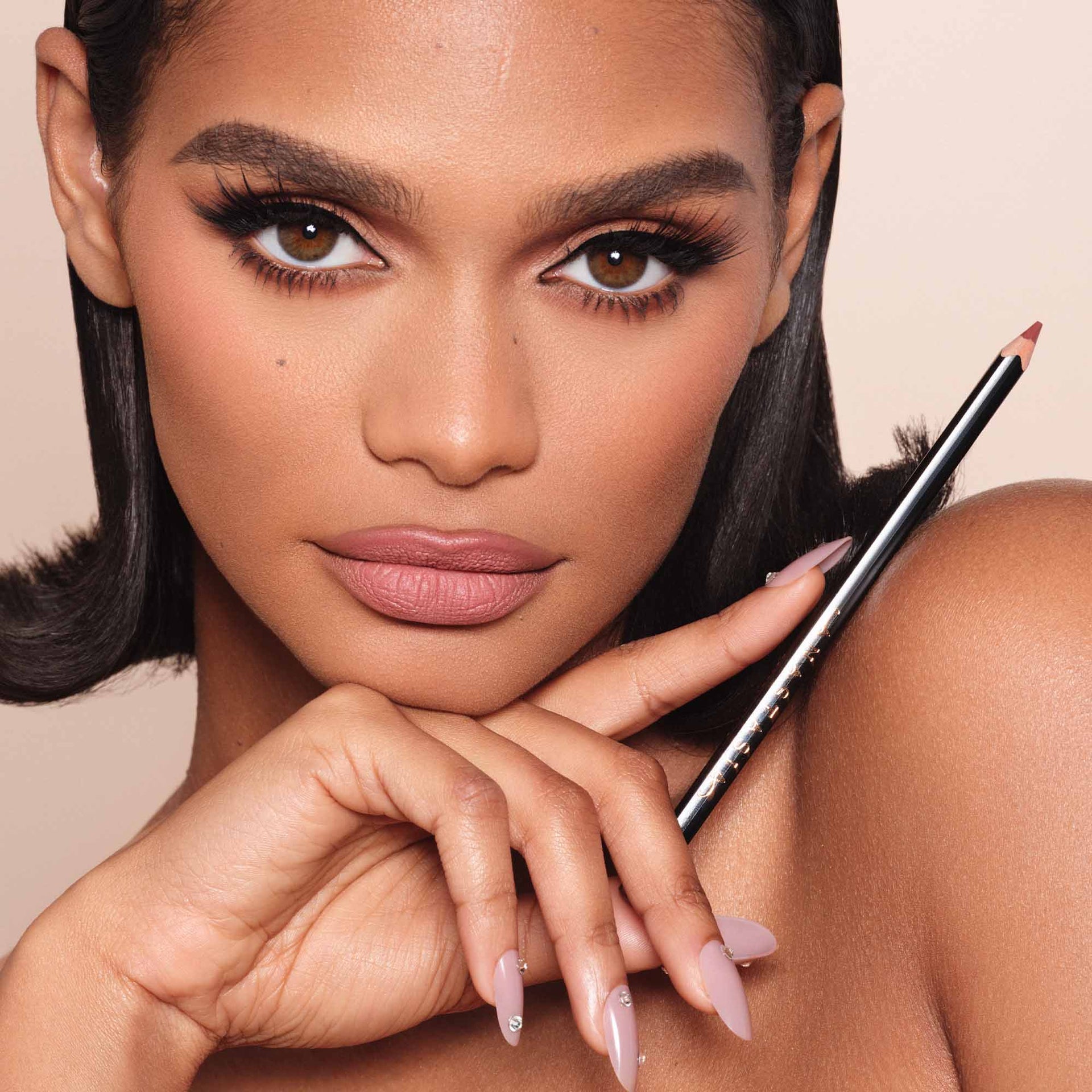 Stylized Lip Liner